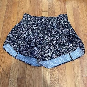 Lululemon Track That Shorts *6” Size 10